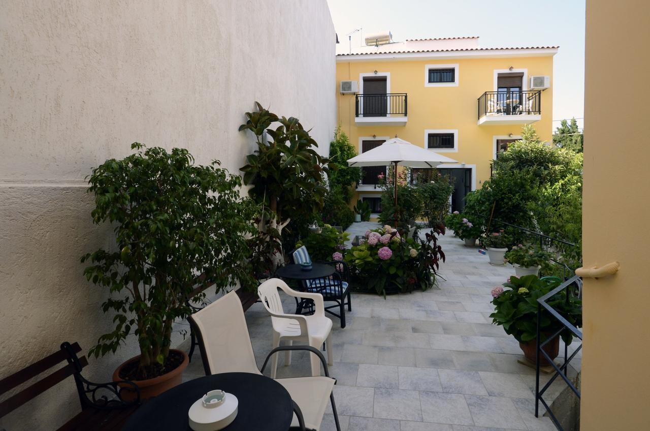 La Plage Hotel Kokkari Exterior photo